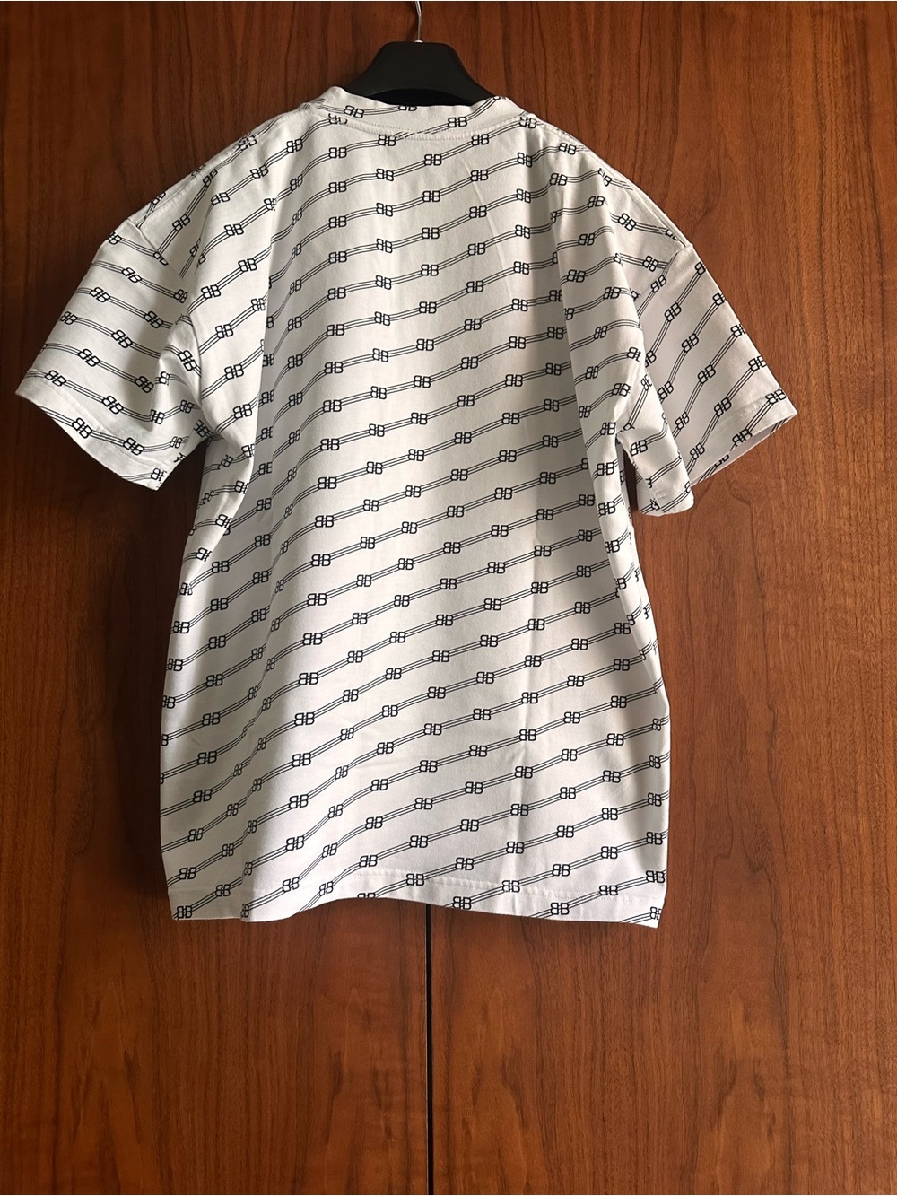 Balenciaga White Tee with Black Interlocking BB Pattern - Picture 5 of 12